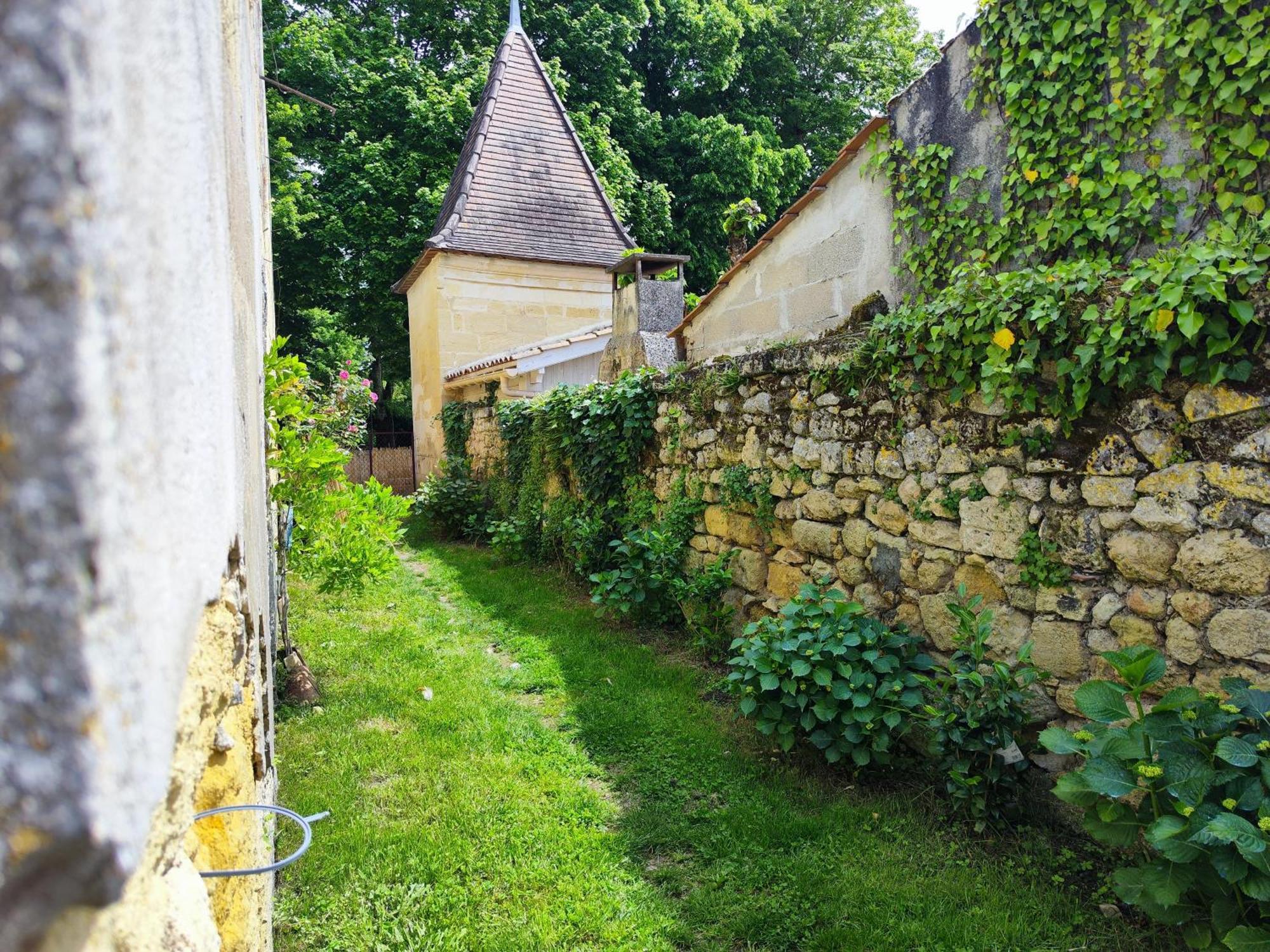 Jolie Villa Avec Piscine Dans Le St Emilionnais Sainte-Terre Luaran gambar